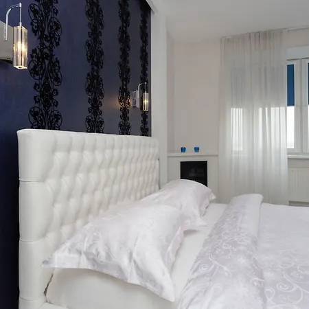 Luxury Business In The Center Appartamento Minsk